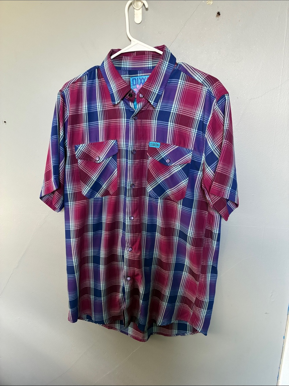 DIXXON men’s M The Lotus Bamboo Blend snap button short sleeve shirt